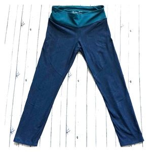 Under Armour navy and teal leggings fitted medium